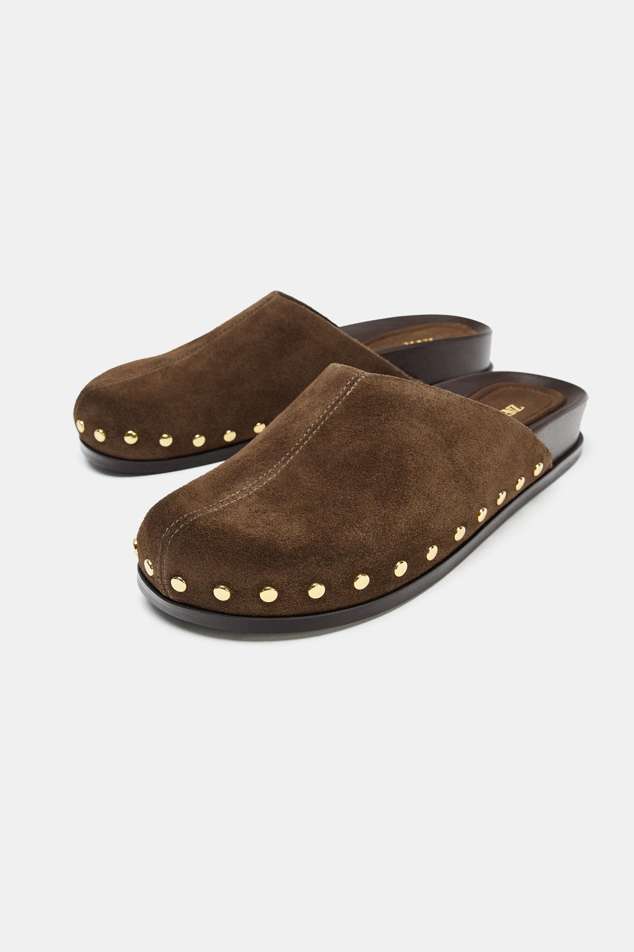 STUDDED LEATHER CLOGS